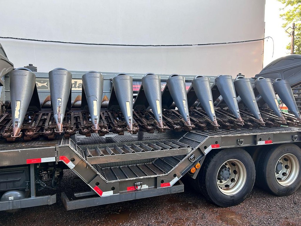 PLATAFORMA COLHEITADEIRA BALDAN POTENZA ANO 2014 de Auto Máquinas Palotina no Paraná