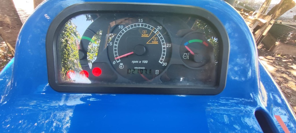 TRATOR NEW HOLLAND NEW 7630 ANO 2023 de Auto Máquinas Palotina no Paraná