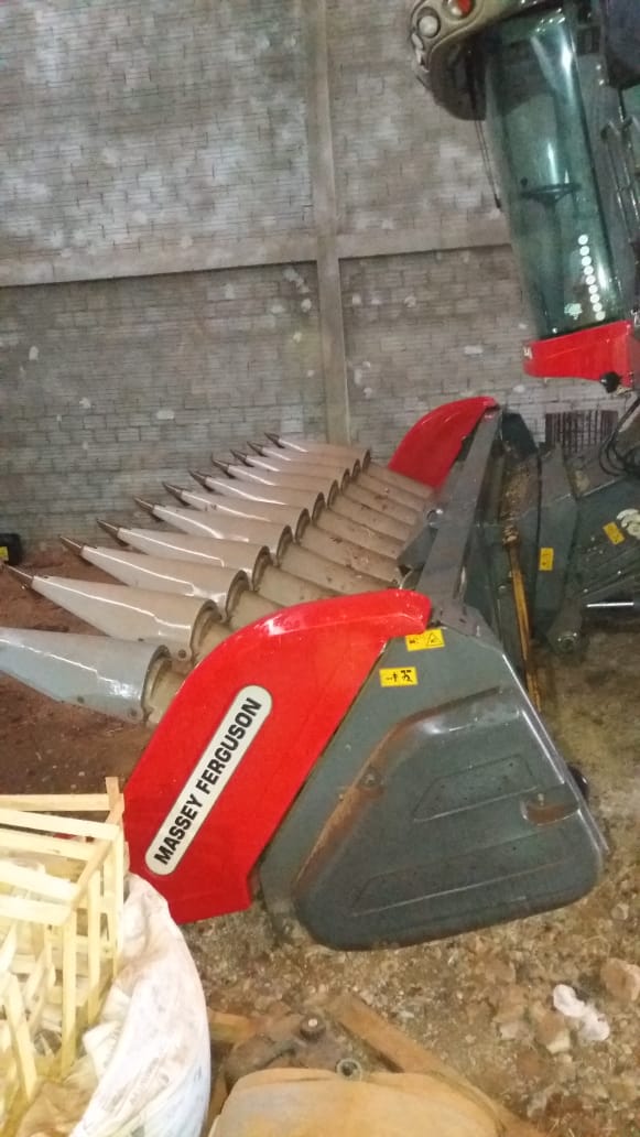 COLHEITADEIRA MASSEY FERGUSON MF 6690 ANO 2018 de Auto Máquinas Palotina no Paraná