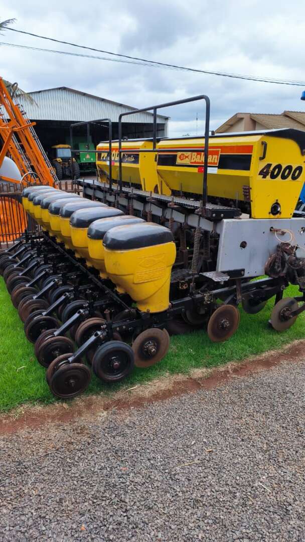 PLANTADEIRA BALDAN PP SOLO 4000 ANO 2002 de Auto Máquinas Palotina no Paraná