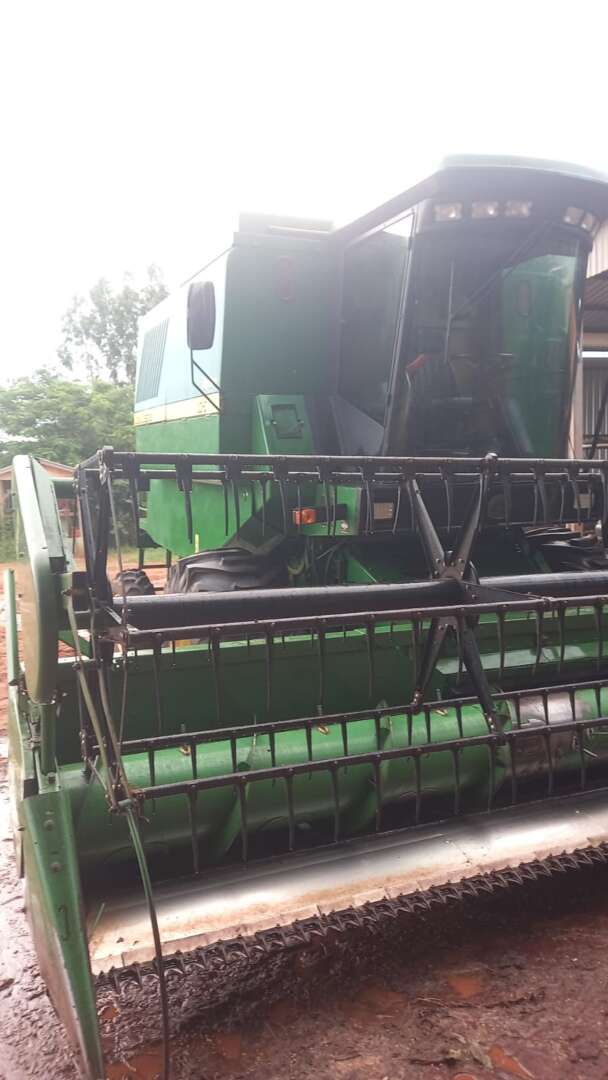 COLHEITADEIRA JONH DEERE JOHN DEERE 1175 ANO 2010 de Auto Máquinas Palotina no Paraná