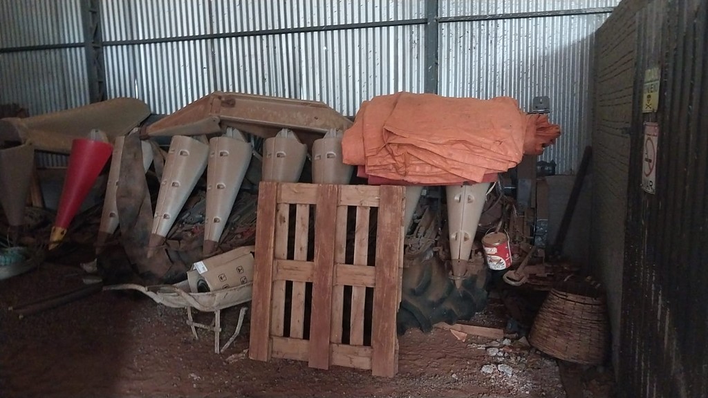 COLHEITADEIRA JONH DEERE JOHN DEERE 1175 ANO 2010 de Auto Máquinas Palotina no Paraná