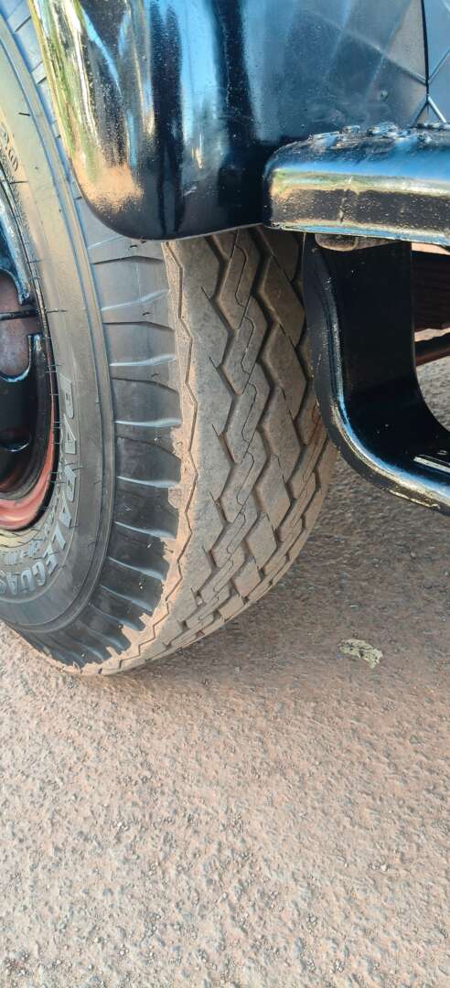 Caminhão MERCEDES BENZ MB 1113 Graneleiro ANO 1970 de Auto Máquinas Palotina no Paraná