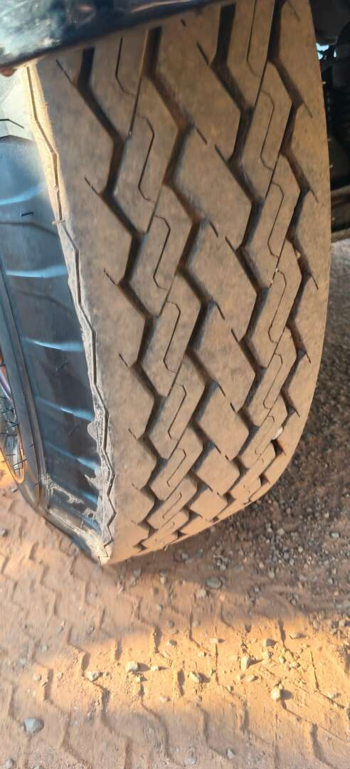 Caminhão MERCEDES BENZ MB 1113 Graneleiro ANO 1970 de Auto Máquinas Palotina no Paraná