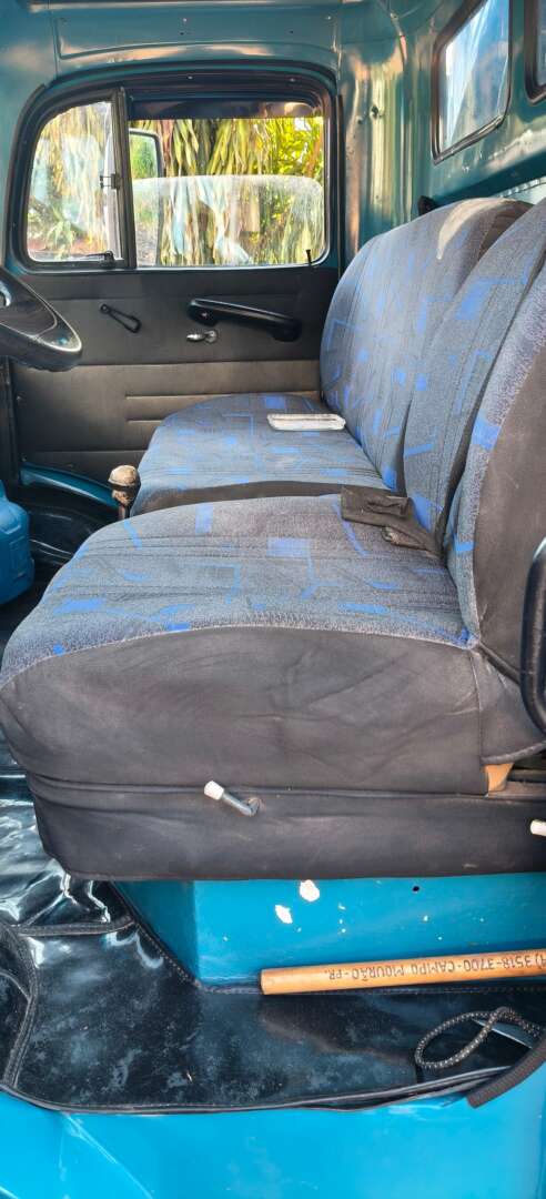 Caminhão MERCEDES BENZ MB 1113 Graneleiro ANO 1970 de Auto Máquinas Palotina no Paraná