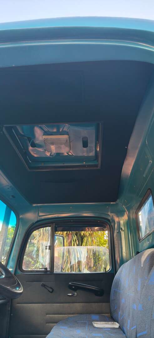 Caminhão MERCEDES BENZ MB 1113 Graneleiro ANO 1970 de Auto Máquinas Palotina no Paraná