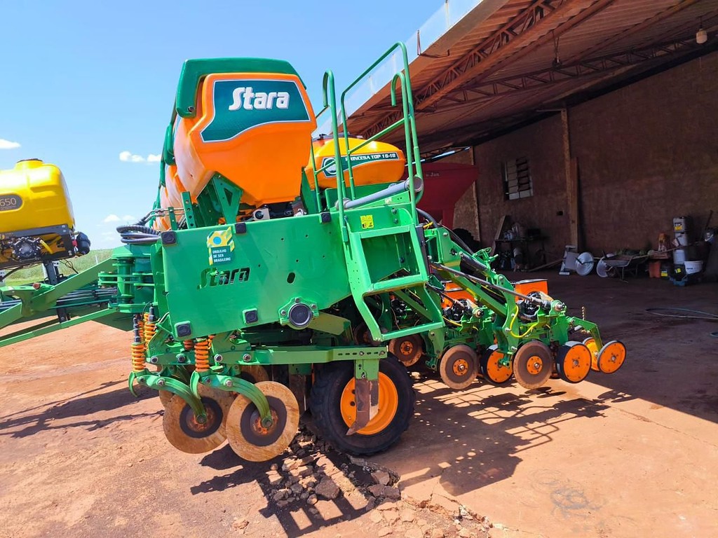 PLANTADEIRA STARA PRINCESA TOP 16-18 ANO 2016 de Auto Máquinas Palotina no Paraná