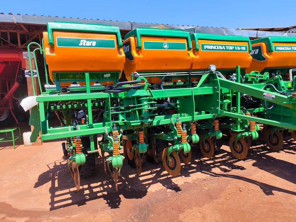 PLANTADEIRA STARA PRINCESA TOP 16-18 ANO 2016 de Auto Máquinas Palotina no Paraná