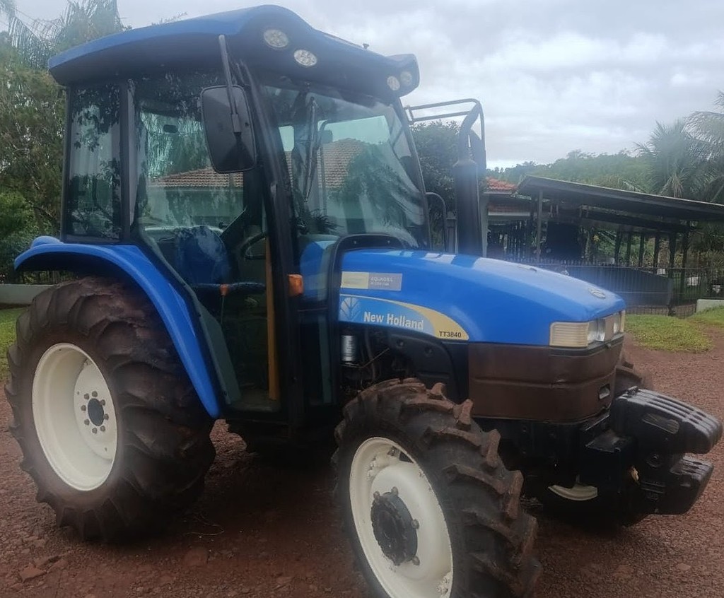 TRATOR NEW HOLLAND NEW TT 3840 ANO 2012 de Auto Máquinas Palotina no Paraná