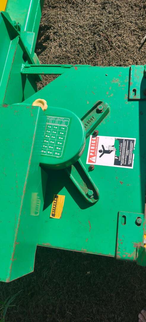 IMPLEMENTOS AGRICOLAS ENSILADEIRA ENSILADEIRA 1 LINHA ANO 2015 de Auto Máquinas Palotina no Paraná