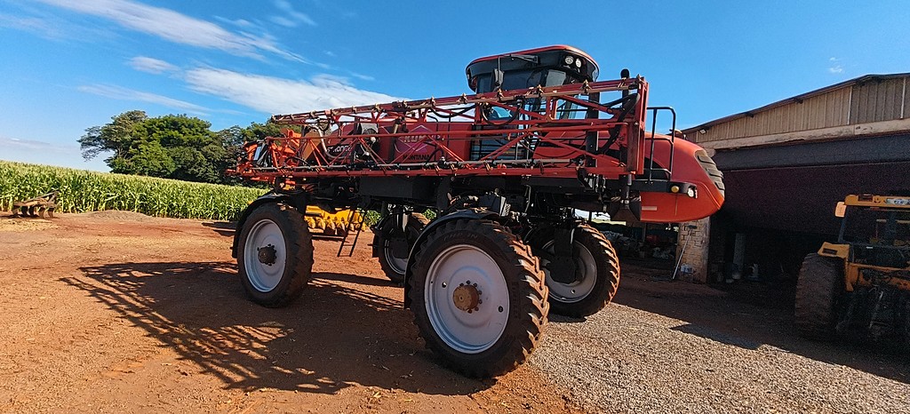 PULVERIZADOR KUHN STRONGER 3000 ANO 2016 de Auto Máquinas Palotina no Paraná