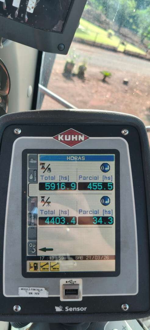 PULVERIZADOR KUHN STRONGER 3000 ANO 2016 de Auto Máquinas Palotina no Paraná