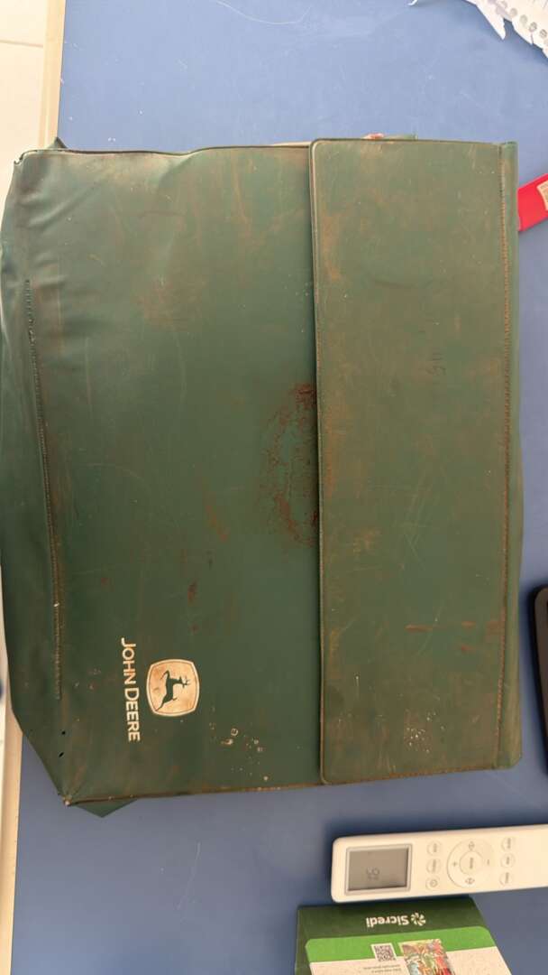 TRATOR JOHN DEERE JOHN DEERE 6605 ANO 2002 de Auto Máquinas Palotina no Paraná