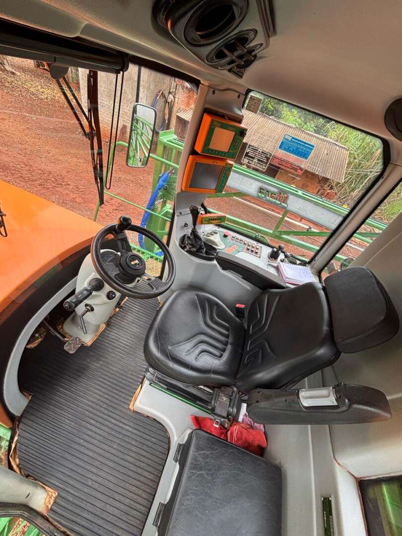 PULVERIZADOR STARA GLADIADOR 2300 ANO 2011 de Auto Máquinas Palotina no Paraná