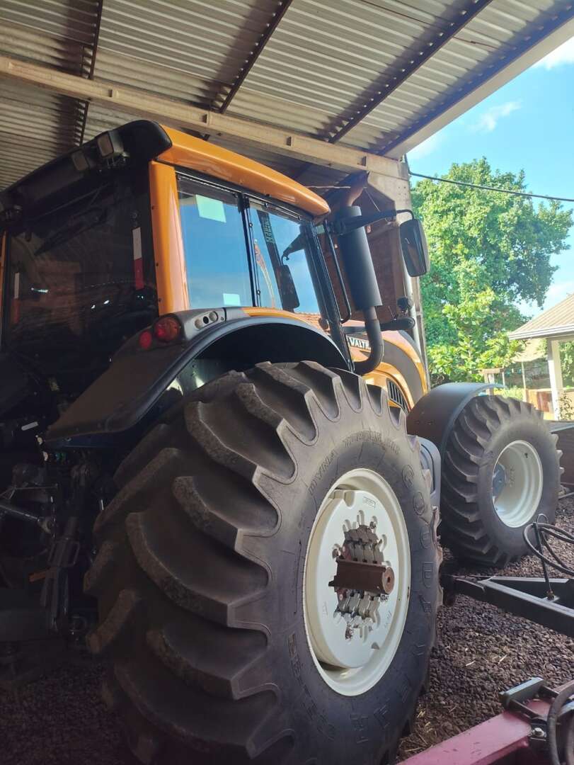 TRATOR VALTRA VALTRA BH 194 HiTech ANO 2022 de Auto Máquinas Palotina no Paraná