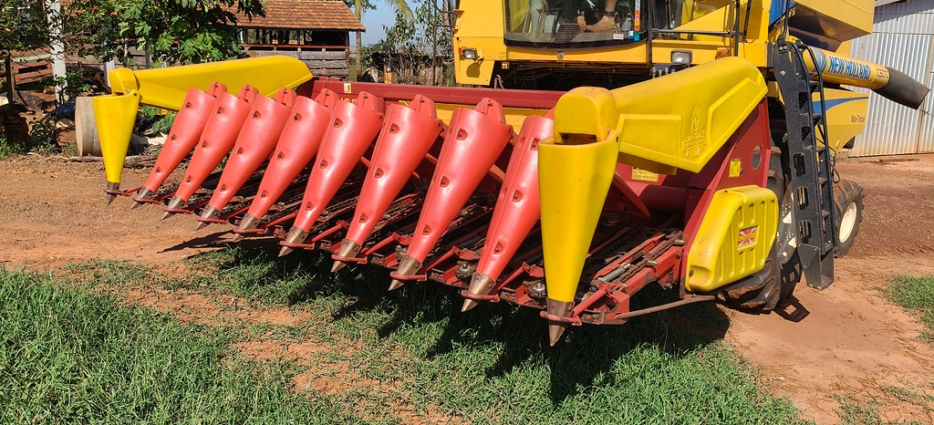 PLATAFORMA COLHEITADEIRA VENCE TUDO BOCUDA 4120 ANO 2012 de Auto Máquinas Palotina no Paraná