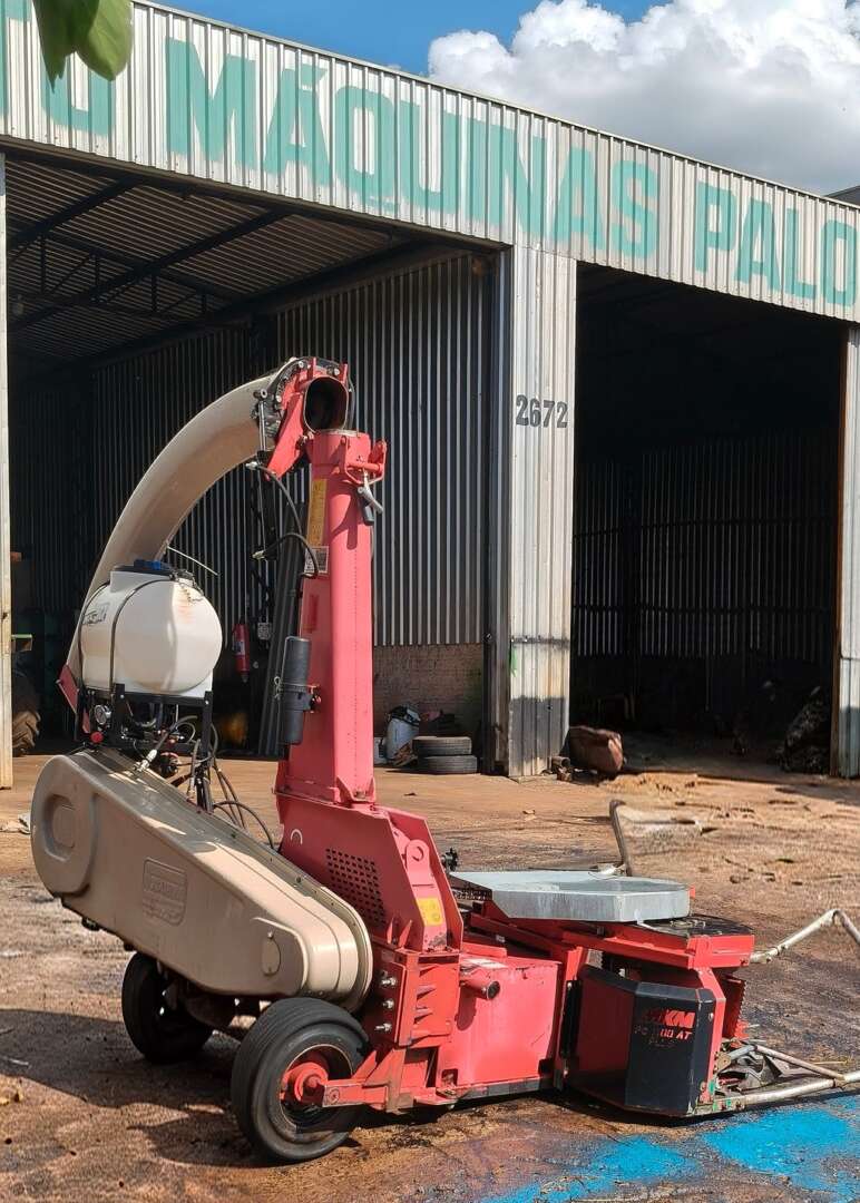 IMPLEMENTOS AGRICOLAS ENSILADEIRA ENSILADEIRA AREA TOTAL ANO 2024 de Auto Máquinas Palotina no Paraná