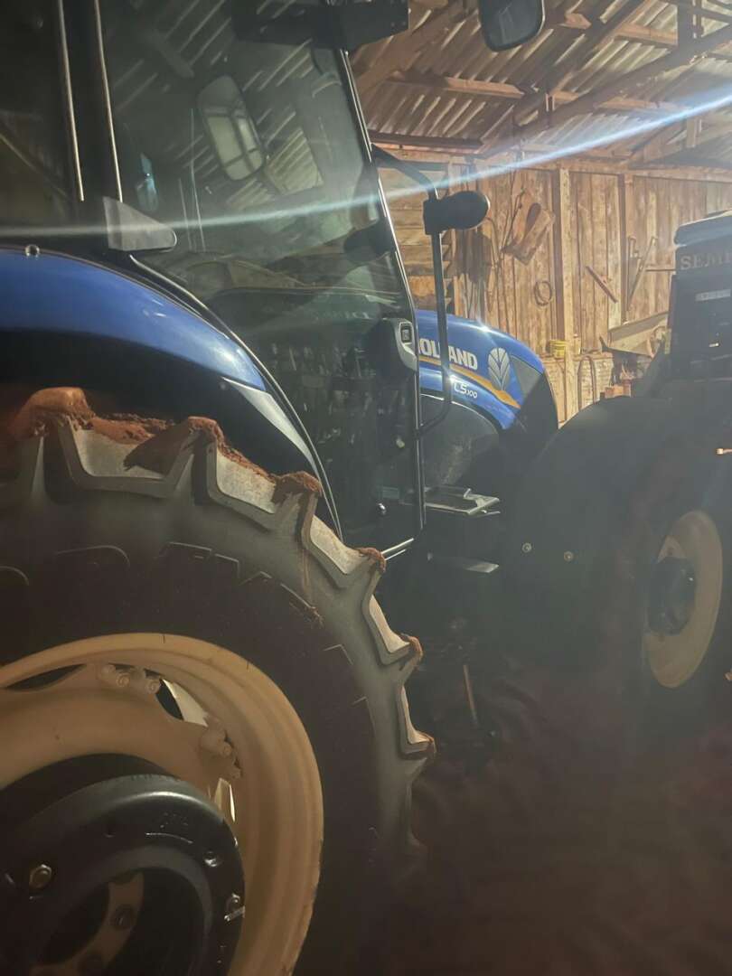 TRATOR NEW HOLLAND NEW TL5.100 ANO 2025 de Auto Máquinas Palotina no Paraná