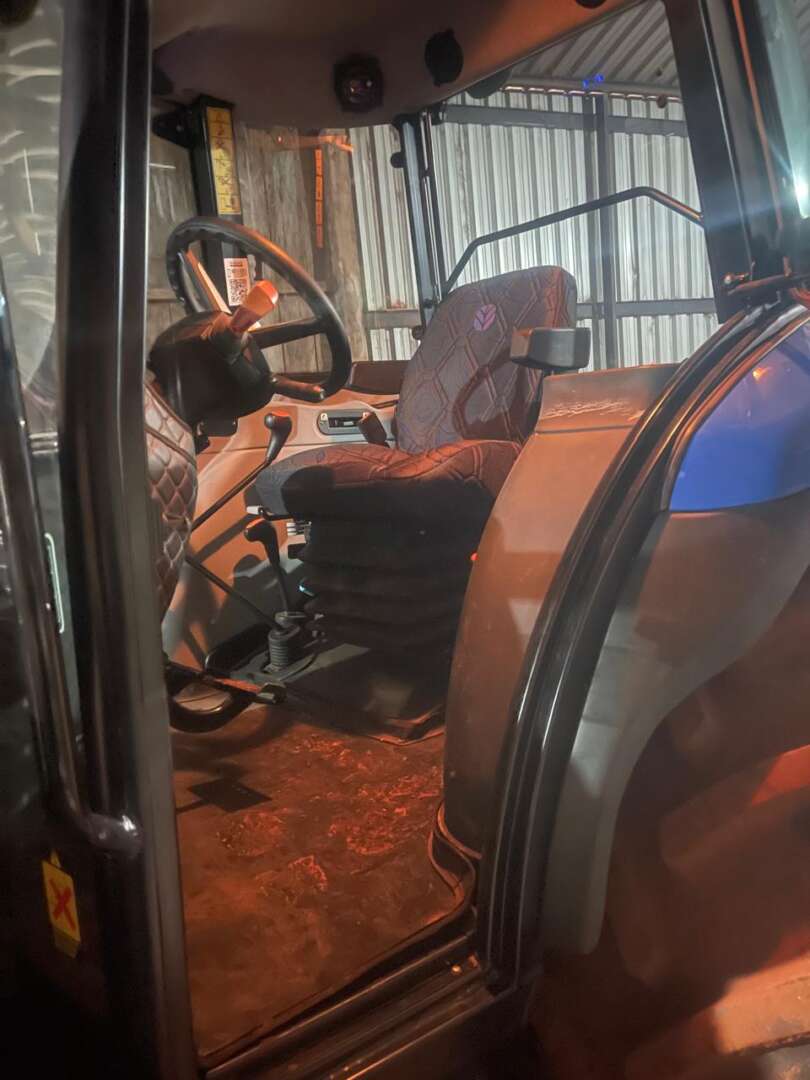 TRATOR NEW HOLLAND NEW TL5.100 ANO 2025 de Auto Máquinas Palotina no Paraná