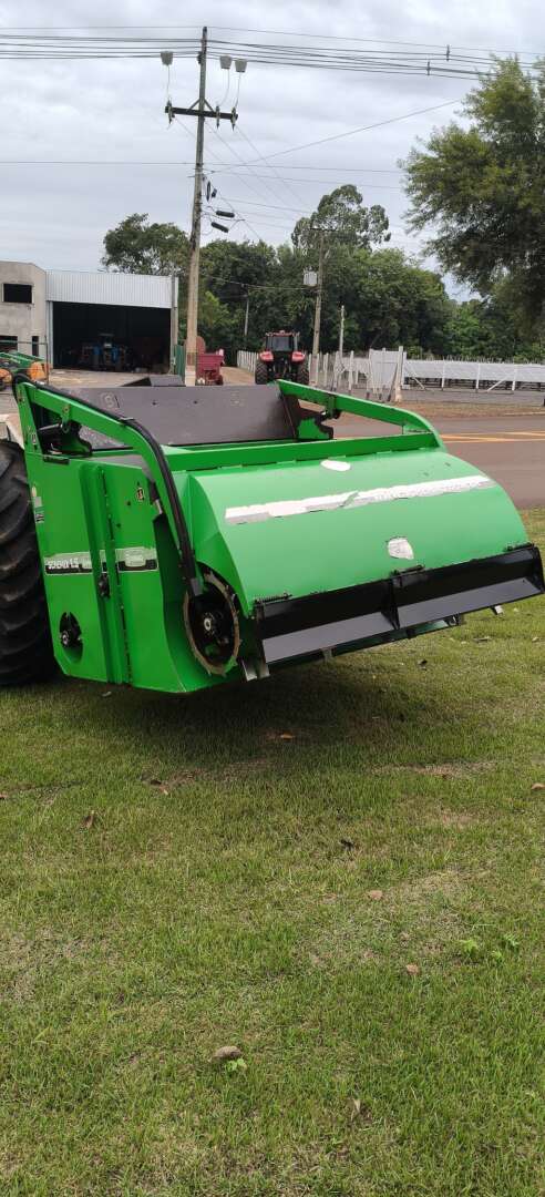 IMPLEMENTOS AGRICOLAS DESENSILADEIRA DESENSILADEIRA ANO 2021 de Auto Máquinas Palotina no Paraná