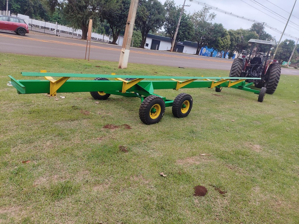 IMPLEMENTOS AGRICOLAS CARRETA AGRÍCOLA PLATAFORMA COLHEITADEIRA ANO 2025 de Auto Máquinas Palotina no Paraná