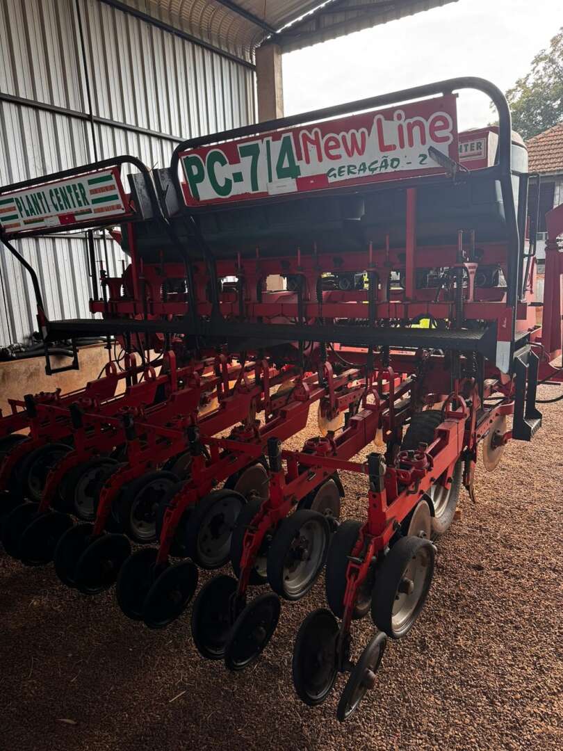 PLANTADEIRA PLANTI CENTER NEW LINE PC 7 ANO 2007 de Auto Máquinas Palotina no Paraná