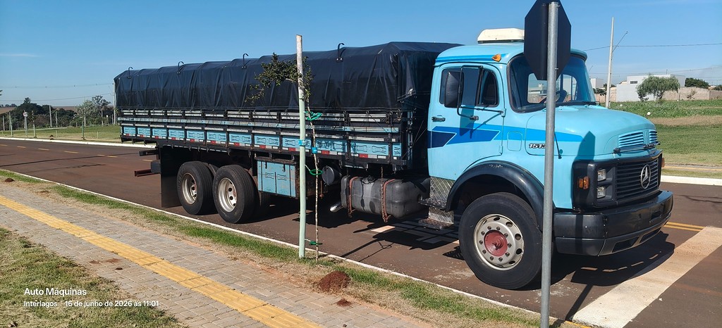 Caminhão MERCEDES BENZ MB 1513 Graneleiro ANO 1987 de Auto Máquinas Palotina no Paraná