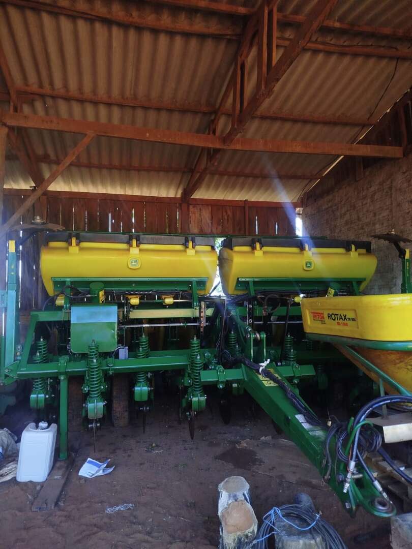 PLANTADEIRA JOHN DEERE PLANTADEIRAS 1109 ANO 2019 de Auto Máquinas Palotina no Paraná