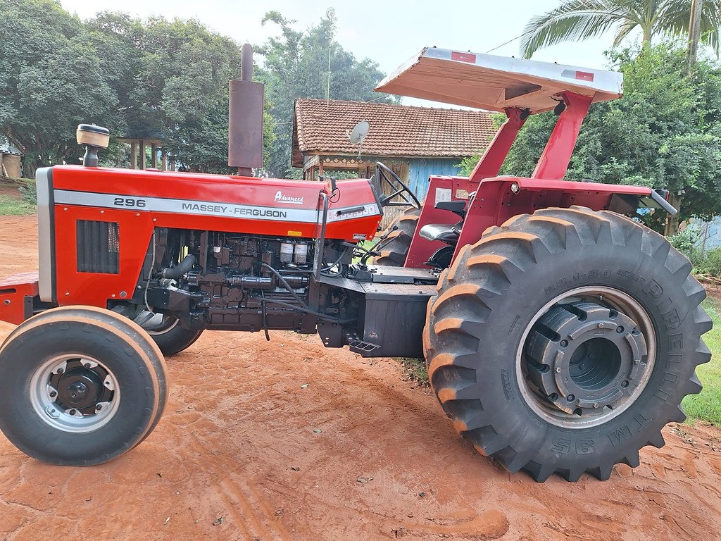 TRATOR MASSEY FERGUSON MF 296 ANO 1989 de Auto Máquinas Palotina no Paraná