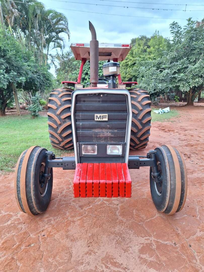 TRATOR MASSEY FERGUSON MF 296 ANO 1989 de Auto Máquinas Palotina no Paraná