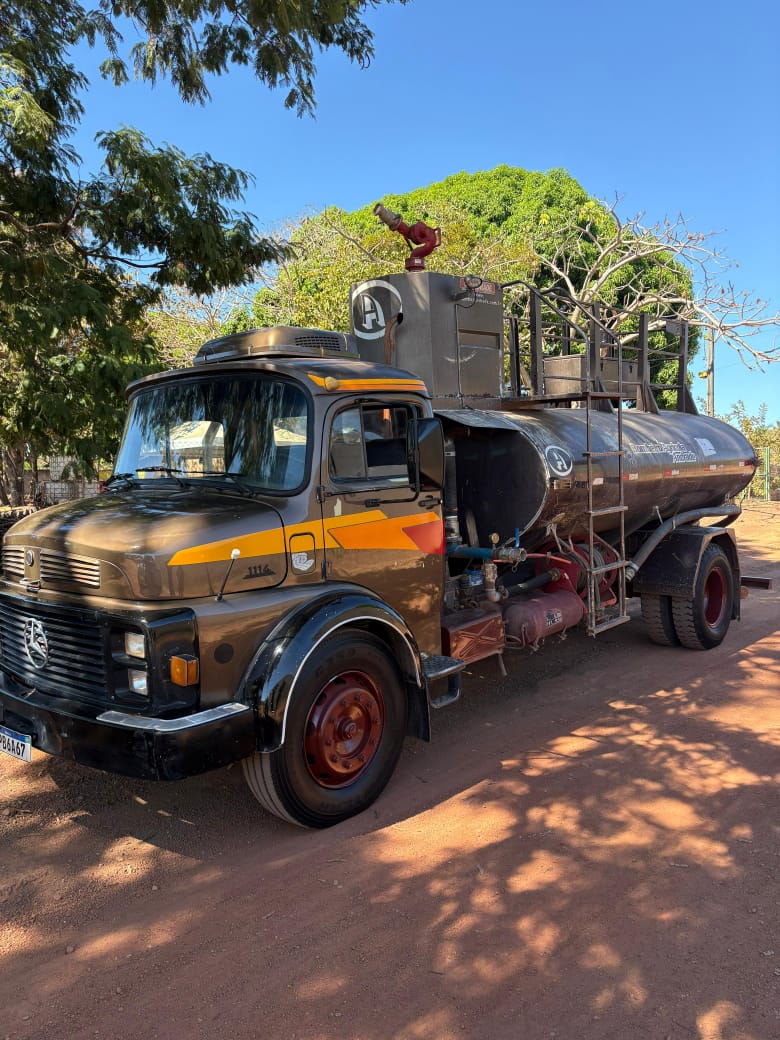 Caminhão MERCEDES BENZ MB 1114 Bombeiro ANO 1988 de Auto Máquinas Palotina no Paraná