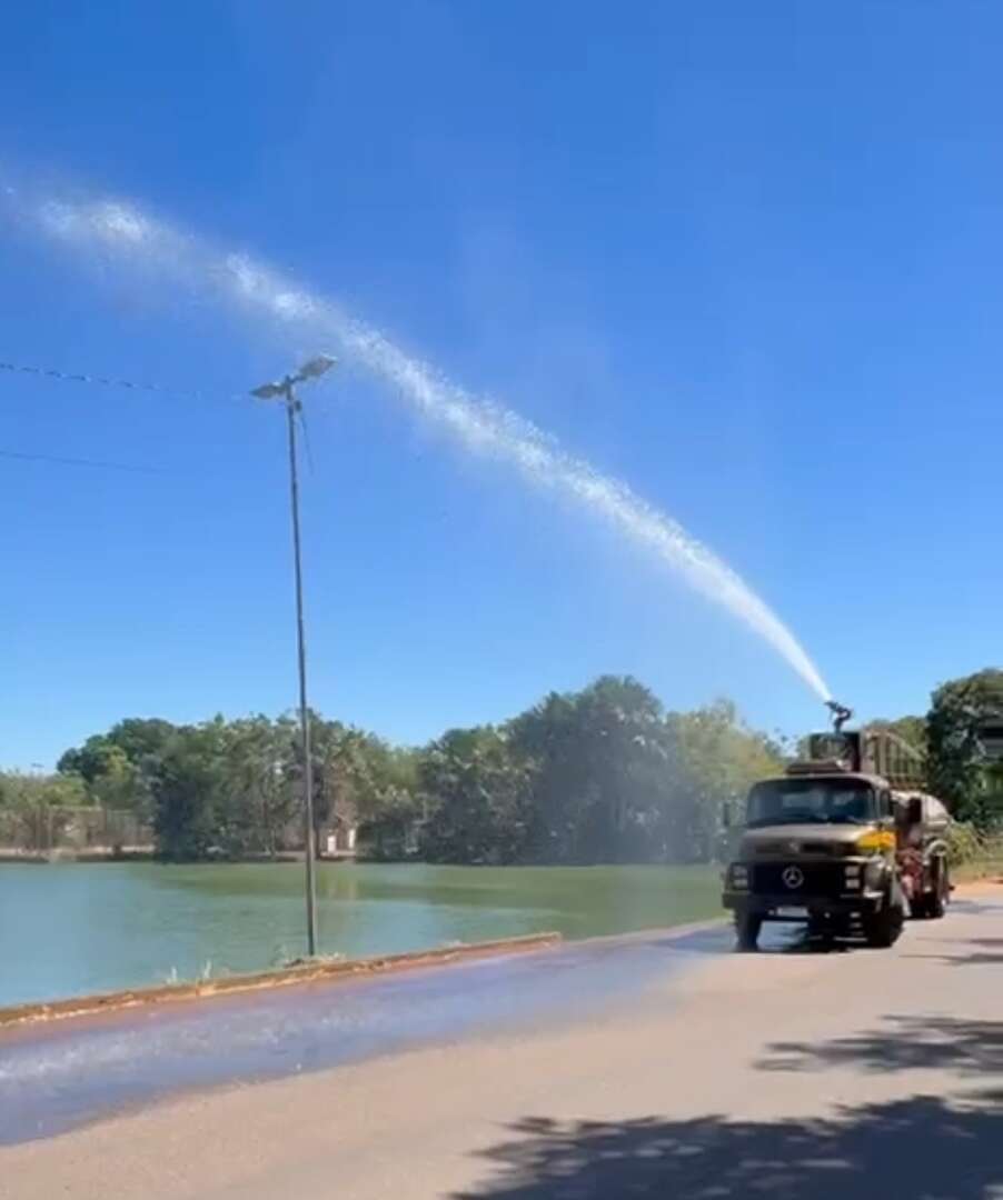 Caminhão MERCEDES BENZ MB 1114 Bombeiro ANO 1988 de Auto Máquinas Palotina no Paraná