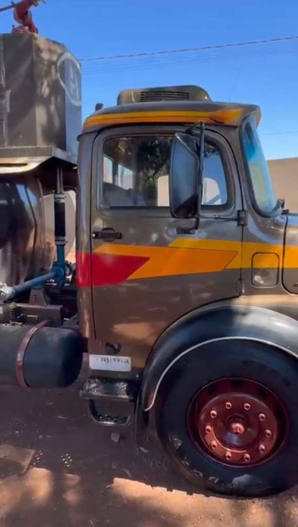 Caminhão MERCEDES BENZ MB 1114 Bombeiro ANO 1988 de Auto Máquinas Palotina no Paraná