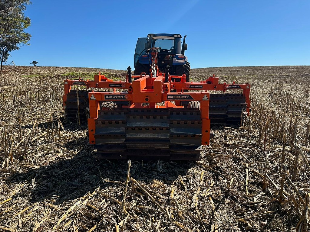 IMPLEMENTOS AGRICOLAS ROLO FACA ROLO FACA ANO 2020 de Auto Máquinas Palotina no Paraná