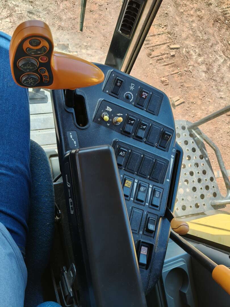 COLHEITADEIRA NEW HOLLAND CR 5080 ANO 2013 de Auto Máquinas Palotina no Paraná