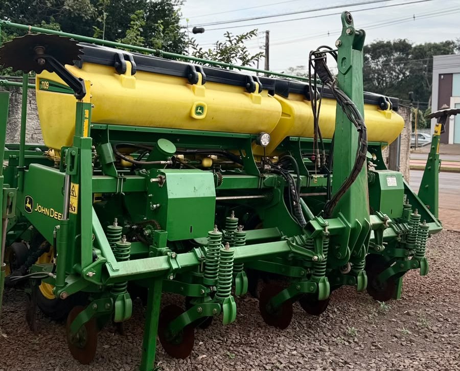 PLANTADEIRA JOHN DEERE PLANTADEIRAS 1109 ANO 2019 de Auto Máquinas Palotina no Paraná