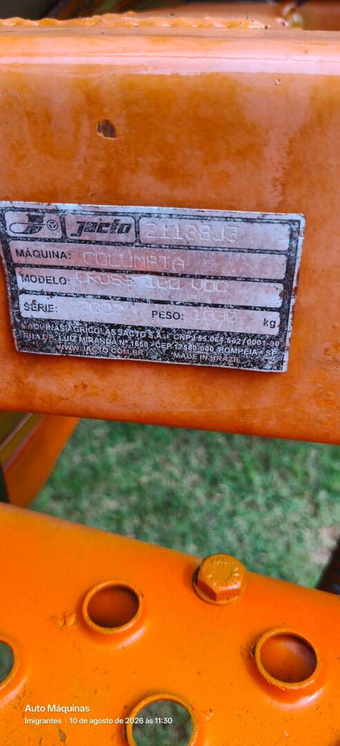 PULVERIZADOR JACTO COLUMBIA CROSS ANO 2002 de Auto Máquinas Palotina no Paraná
