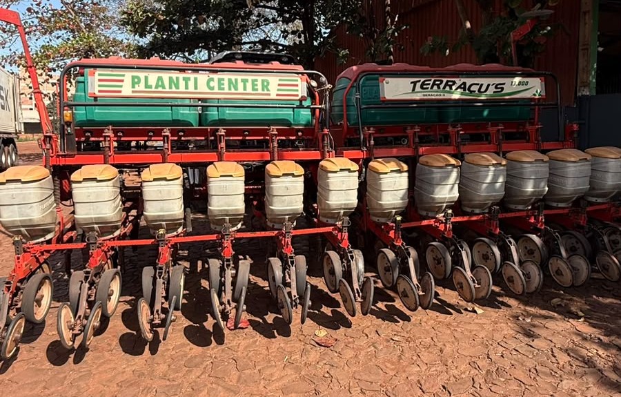 PLANTADEIRA PLANTI CENTER TERRACU’S 13000 ANO 2010 de Auto Máquinas Palotina no Paraná