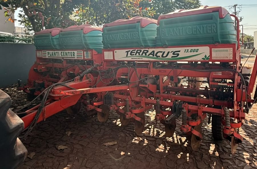 PLANTADEIRA PLANTI CENTER TERRACU’S 13000 ANO 2010 de Auto Máquinas Palotina no Paraná