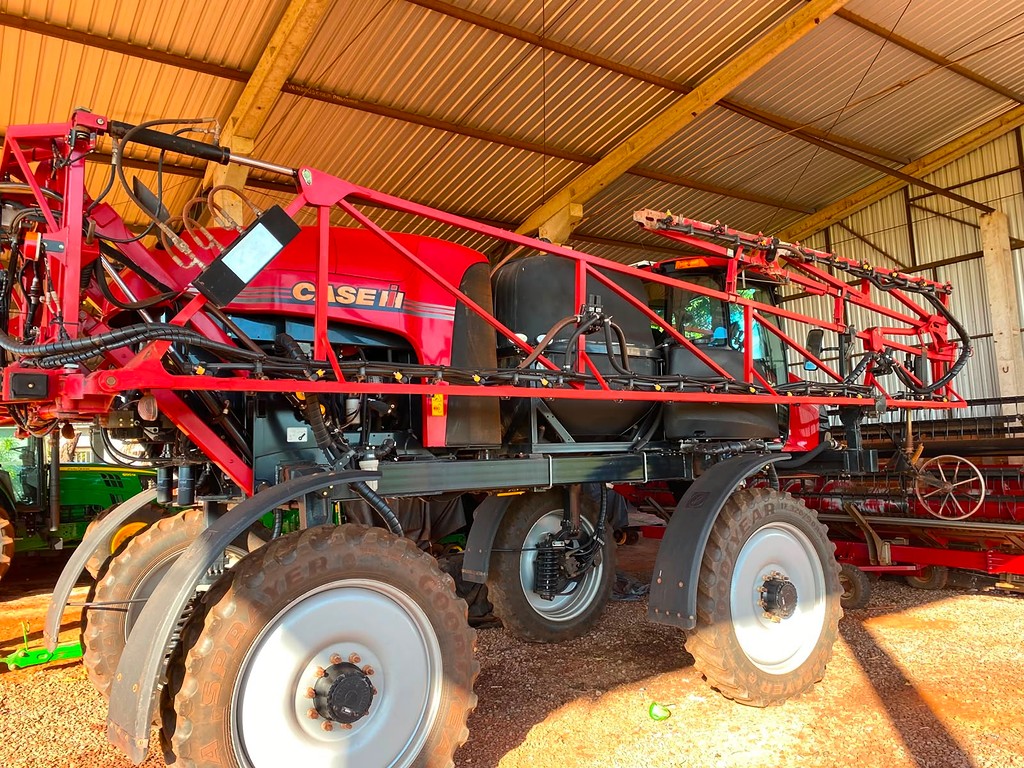 PULVERIZADOR CASE PATRIOT 250 ANO 2021 de Auto Máquinas Palotina no Paraná
