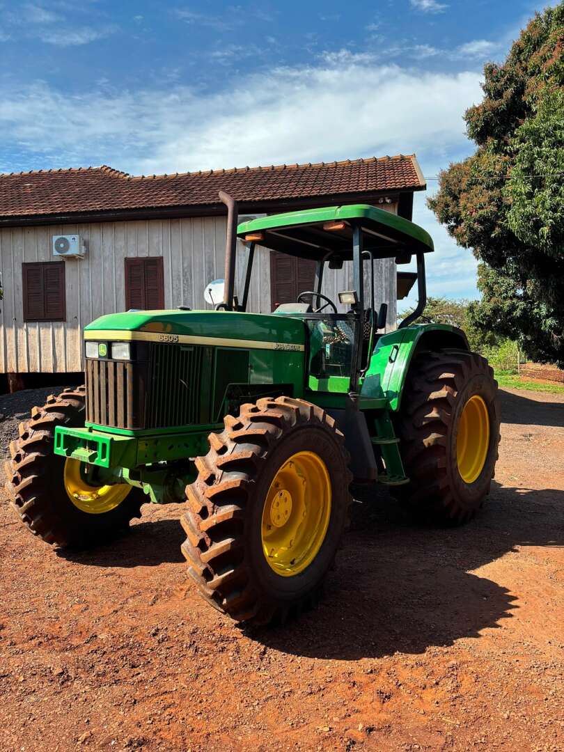 TRATOR JOHN DEERE JOHN DEERE 6605 ANO 2003 de Auto Máquinas Palotina no Paraná