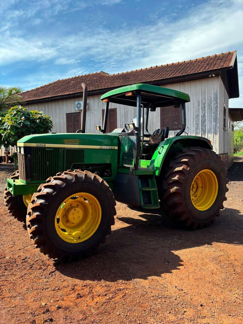 TRATOR JOHN DEERE JOHN DEERE 6605 ANO 2003 de Auto Máquinas Palotina no Paraná