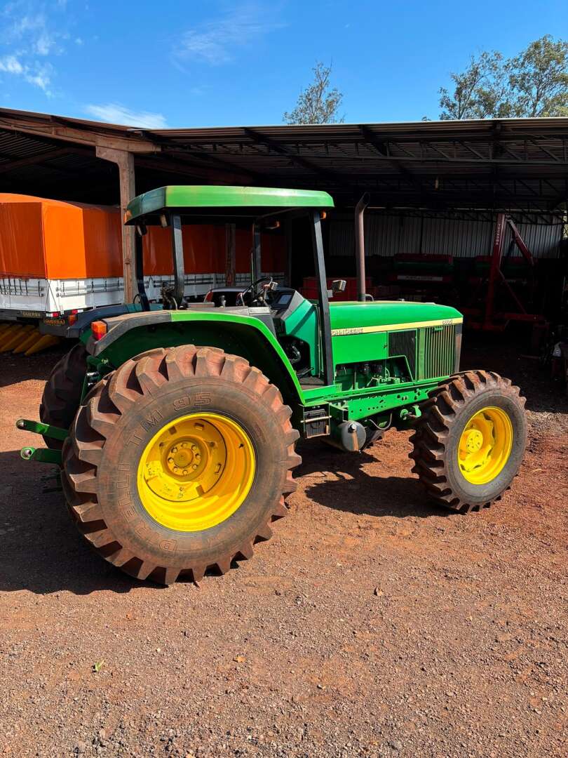 TRATOR JOHN DEERE JOHN DEERE 6605 ANO 2003 de Auto Máquinas Palotina no Paraná