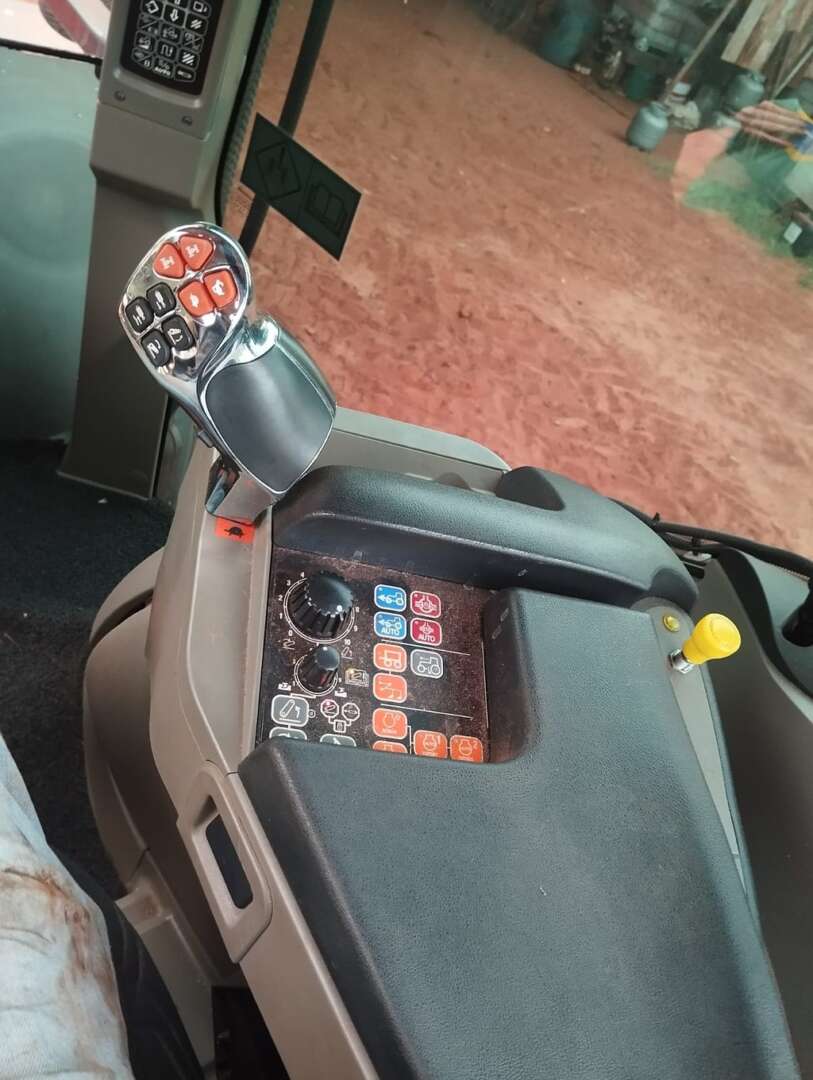 TRATOR CASE PUMA 215 ANO 2021 de Auto Máquinas Palotina no Paraná