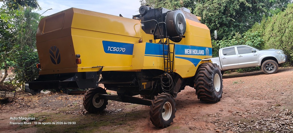 COLHEITADEIRA NEW HOLLAND TC 5070 ANO 2018 de Auto Máquinas Palotina no Paraná