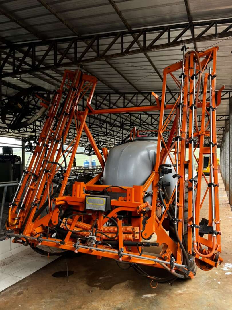 PULVERIZADOR JACTO ADVANCE 2000 AM18 ANO 2022 de Auto Máquinas Palotina no Paraná