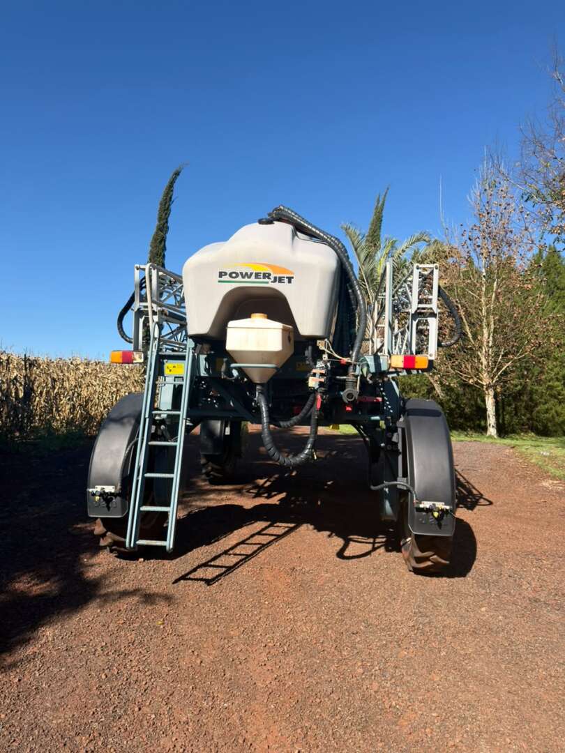 PULVERIZADOR JAN POWER JET 2500 ANO 2016 de Auto Máquinas Palotina no Paraná