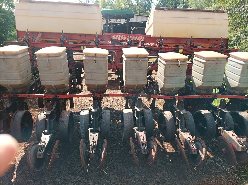 PLANTADEIRA SEMEATO SEMEATO PSE 8 ANO 2000 de Auto Máquinas Palotina no Paraná