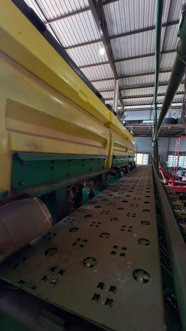 PLANTADEIRA JOHN DEERE PLANTADEIRAS 1111 ANO 2012 de Auto Máquinas Palotina no Paraná