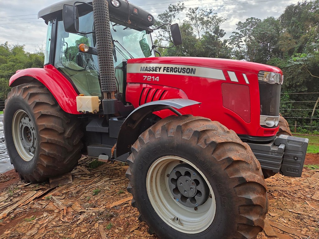 TRATOR MASSEY FERGUSON MF 7217 ANO 2019 de Auto Máquinas Palotina no Paraná